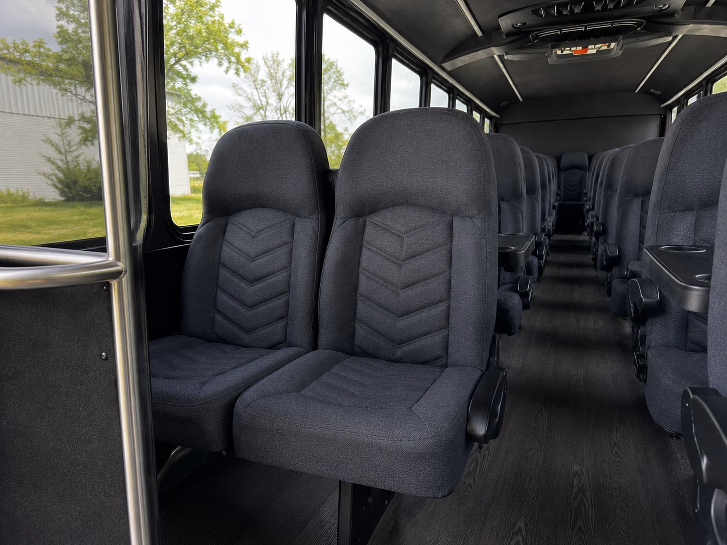 fan buses to uw huskies games at husky stadium