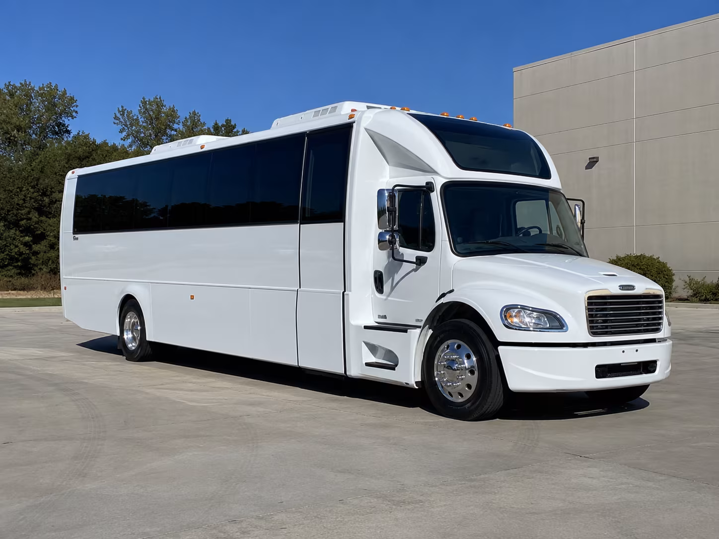 federal way 28 passenger party bus