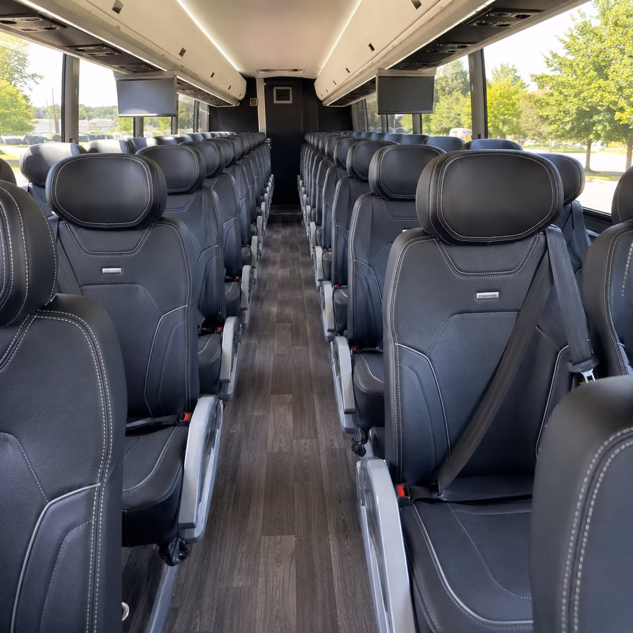 federal way charter bus rentals for long distance trips to portland and beyond